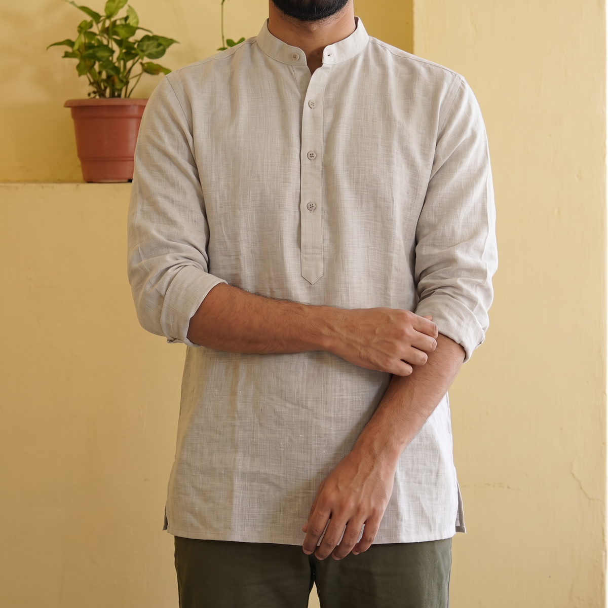 RAMY men's long-sleeve linen kurta in Vanilla Flax