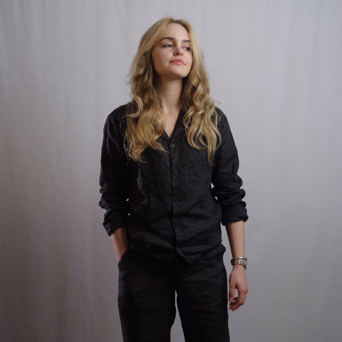 ARIA women's linen pajama set in Black, long-sleeve top and pants